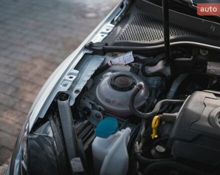 Белый Фольксваген Гольф Р, объемом двигателя 1.97 л и пробегом 57 тыс. км за 25499 $, фото 25 на Automoto.ua