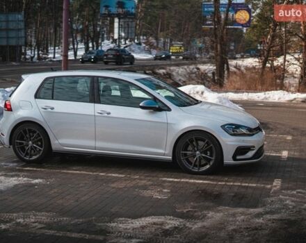 Белый Фольксваген Гольф Р, объемом двигателя 1.97 л и пробегом 57 тыс. км за 25499 $, фото 5 на Automoto.ua