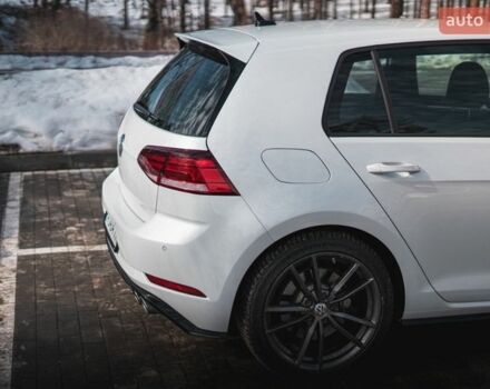 Белый Фольксваген Гольф Р, объемом двигателя 1.97 л и пробегом 57 тыс. км за 25499 $, фото 27 на Automoto.ua