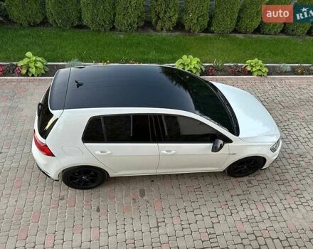 Білий Фольксваген Гольф Р, об'ємом двигуна 1.97 л та пробігом 64 тис. км за 26700 $, фото 48 на Automoto.ua