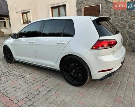 Білий Фольксваген Гольф Р, об'ємом двигуна 1.97 л та пробігом 64 тис. км за 26700 $, фото 19 на Automoto.ua