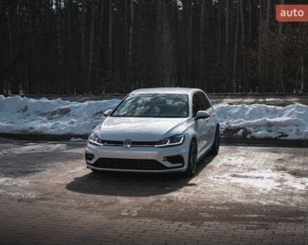 Белый Фольксваген Гольф Р, объемом двигателя 1.97 л и пробегом 57 тыс. км за 25499 $, фото 42 на Automoto.ua