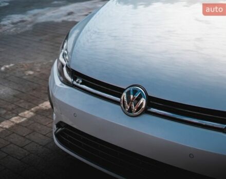 Белый Фольксваген Гольф Р, объемом двигателя 1.97 л и пробегом 57 тыс. км за 25499 $, фото 18 на Automoto.ua
