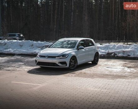 Белый Фольксваген Гольф Р, объемом двигателя 1.97 л и пробегом 57 тыс. км за 25499 $, фото 45 на Automoto.ua