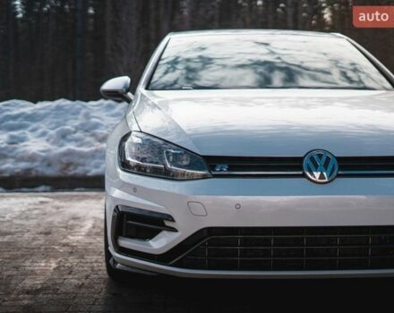 Белый Фольксваген Гольф Р, объемом двигателя 1.97 л и пробегом 57 тыс. км за 25499 $, фото 22 на Automoto.ua