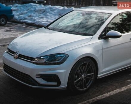 Белый Фольксваген Гольф Р, объемом двигателя 1.97 л и пробегом 57 тыс. км за 25499 $, фото 13 на Automoto.ua