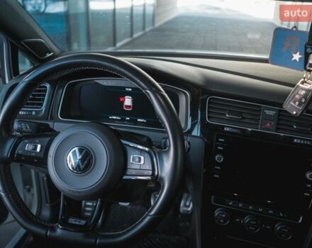 Белый Фольксваген Гольф Р, объемом двигателя 1.97 л и пробегом 57 тыс. км за 25499 $, фото 68 на Automoto.ua