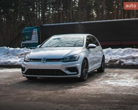 Белый Фольксваген Гольф Р, объемом двигателя 1.97 л и пробегом 57 тыс. км за 25499 $, фото 2 на Automoto.ua