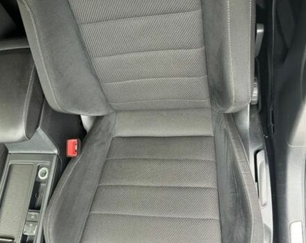 Білий Фольксваген Гольф Р, об'ємом двигуна 2 л та пробігом 70 тис. км за 24000 $, фото 11 на Automoto.ua