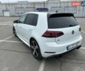 Білий Фольксваген Гольф Р, об'ємом двигуна 2 л та пробігом 70 тис. км за 24000 $, фото 4 на Automoto.ua