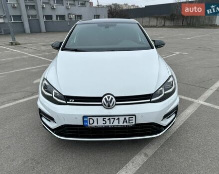 Білий Фольксваген Гольф Р, об'ємом двигуна 2 л та пробігом 70 тис. км за 24000 $, фото 7 на Automoto.ua