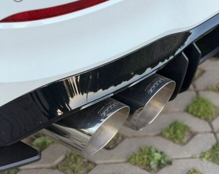 Білий Фольксваген Гольф Р, об'ємом двигуна 1.98 л та пробігом 25 тис. км за 37800 $, фото 37 на Automoto.ua