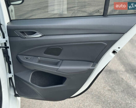 Білий Фольксваген Гольф Р, об'ємом двигуна 2 л та пробігом 33 тис. км за 46000 $, фото 30 на Automoto.ua