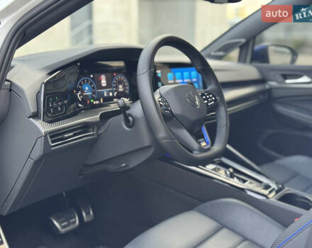 Білий Фольксваген Гольф Р, об'ємом двигуна 2 л та пробігом 33 тис. км за 46000 $, фото 18 на Automoto.ua