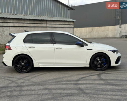 Білий Фольксваген Гольф Р, об'ємом двигуна 2 л та пробігом 33 тис. км за 46000 $, фото 3 на Automoto.ua