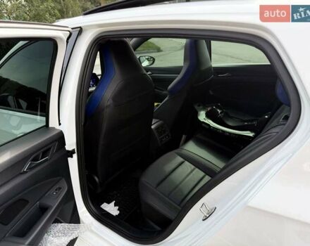 Білий Фольксваген Гольф Р, об'ємом двигуна 1.98 л та пробігом 3 тис. км за 45000 $, фото 32 на Automoto.ua