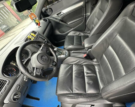 Черный Фольксваген Гольф Р, объемом двигателя 2 л и пробегом 209 тыс. км за 13200 $, фото 16 на Automoto.ua