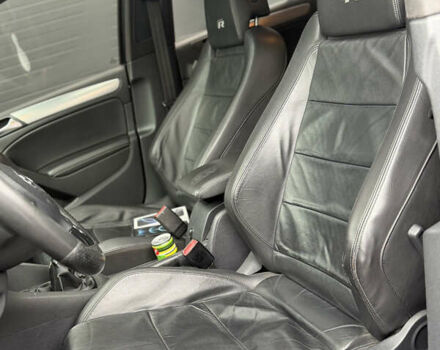 Чорний Фольксваген Гольф Р, об'ємом двигуна 2 л та пробігом 240 тис. км за 11000 $, фото 9 на Automoto.ua