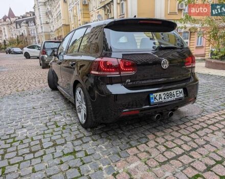 Чорний Фольксваген Гольф Р, об'ємом двигуна 2 л та пробігом 84 тис. км за 15000 $, фото 6 на Automoto.ua