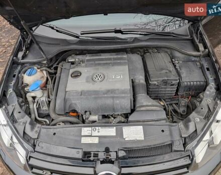 Чорний Фольксваген Гольф Р, об'ємом двигуна 2 л та пробігом 84 тис. км за 15000 $, фото 37 на Automoto.ua
