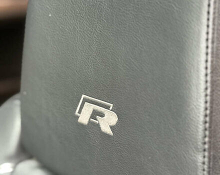 Чорний Фольксваген Гольф Р, об'ємом двигуна 2 л та пробігом 240 тис. км за 11000 $, фото 10 на Automoto.ua