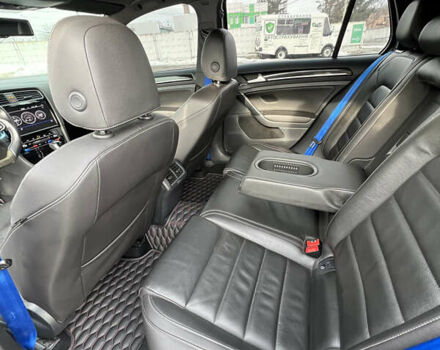 Черный Фольксваген Гольф Р, объемом двигателя 2 л и пробегом 96 тыс. км за 24500 $, фото 10 на Automoto.ua