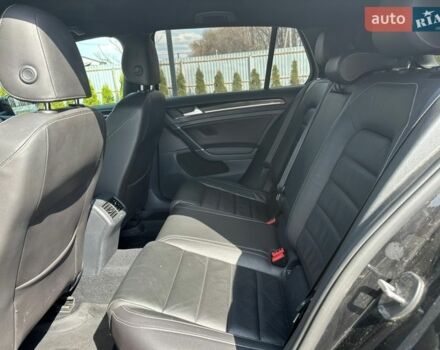 Черный Фольксваген Гольф Р, объемом двигателя 2 л и пробегом 130 тыс. км за 20000 $, фото 15 на Automoto.ua