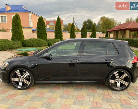 Черный Фольксваген Гольф Р, объемом двигателя 2 л и пробегом 163 тыс. км за 21000 $, фото 2 на Automoto.ua