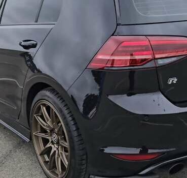 Черный Фольксваген Гольф Р, объемом двигателя 2 л и пробегом 141 тыс. км за 18500 $, фото 3 на Automoto.ua