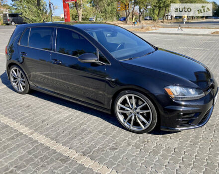 Черный Фольксваген Гольф Р, объемом двигателя 2 л и пробегом 70 тыс. км за 20700 $, фото 1 на Automoto.ua