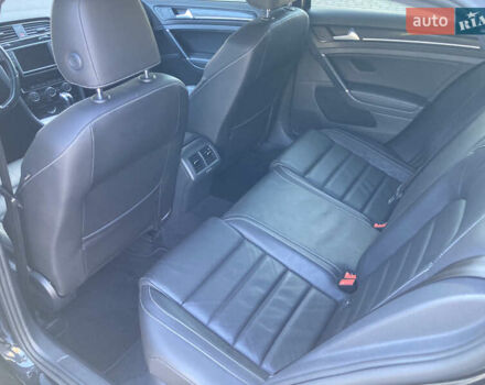 Черный Фольксваген Гольф Р, объемом двигателя 2 л и пробегом 70 тыс. км за 20700 $, фото 17 на Automoto.ua