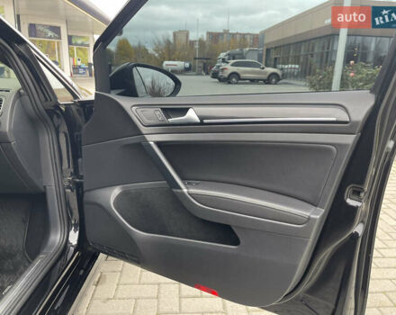 Чорний Фольксваген Гольф Р, об'ємом двигуна 2 л та пробігом 99 тис. км за 20999 $, фото 21 на Automoto.ua