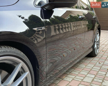 Черный Фольксваген Гольф Р, объемом двигателя 2 л и пробегом 70 тыс. км за 22900 $, фото 10 на Automoto.ua