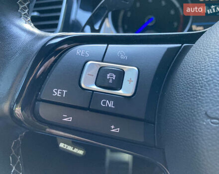 Черный Фольксваген Гольф Р, объемом двигателя 2 л и пробегом 70 тыс. км за 20700 $, фото 24 на Automoto.ua