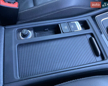 Черный Фольксваген Гольф Р, объемом двигателя 2 л и пробегом 70 тыс. км за 20700 $, фото 19 на Automoto.ua