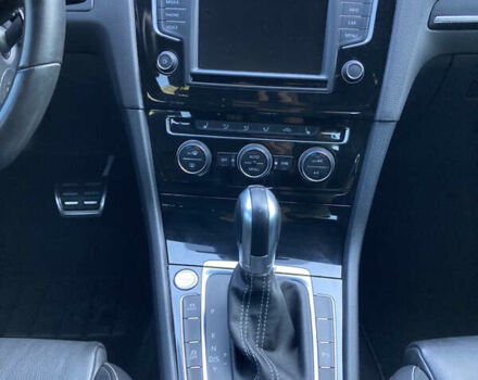 Черный Фольксваген Гольф Р, объемом двигателя 2 л и пробегом 70 тыс. км за 20700 $, фото 11 на Automoto.ua