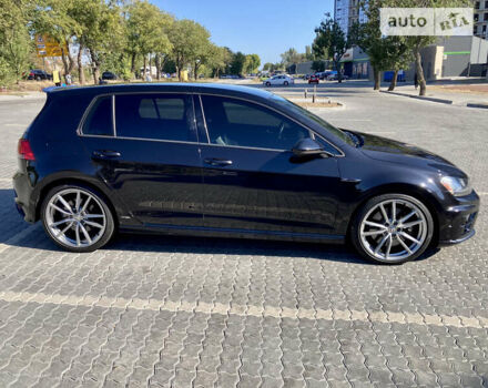 Черный Фольксваген Гольф Р, объемом двигателя 2 л и пробегом 70 тыс. км за 20700 $, фото 2 на Automoto.ua