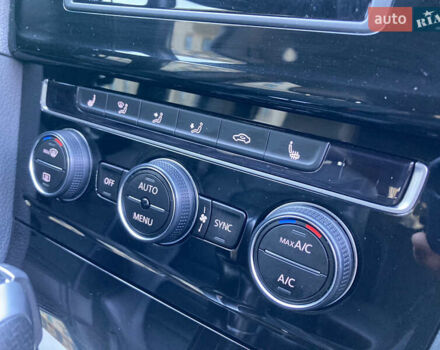 Черный Фольксваген Гольф Р, объемом двигателя 2 л и пробегом 70 тыс. км за 22900 $, фото 21 на Automoto.ua