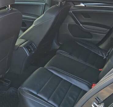 Черный Фольксваген Гольф Р, объемом двигателя 2 л и пробегом 141 тыс. км за 18500 $, фото 10 на Automoto.ua