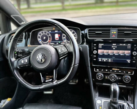 Чорний Фольксваген Гольф Р, об'ємом двигуна 1.98 л та пробігом 107 тис. км за 25000 $, фото 10 на Automoto.ua