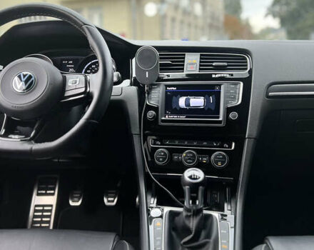 Черный Фольксваген Гольф Р, объемом двигателя 1.98 л и пробегом 130 тыс. км за 18200 $, фото 4 на Automoto.ua