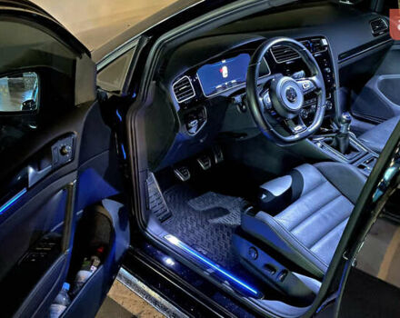 Чорний Фольксваген Гольф Р, об'ємом двигуна 1.98 л та пробігом 50 тис. км за 26000 $, фото 17 на Automoto.ua