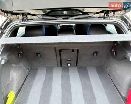 Чорний Фольксваген Гольф Р, об'ємом двигуна 1.98 л та пробігом 7 тис. км за 50900 $, фото 13 на Automoto.ua