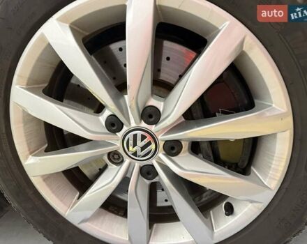 Чорний Фольксваген Гольф Р, об'ємом двигуна 1.98 л та пробігом 96 тис. км за 27500 $, фото 6 на Automoto.ua