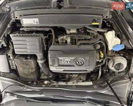 Черный Фольксваген Гольф Р, объемом двигателя 1.98 л и пробегом 96 тыс. км за 29000 $, фото 5 на Automoto.ua