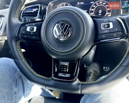 Фіолетовий Фольксваген Гольф Р, об'ємом двигуна 2 л та пробігом 77 тис. км за 29500 $, фото 26 на Automoto.ua