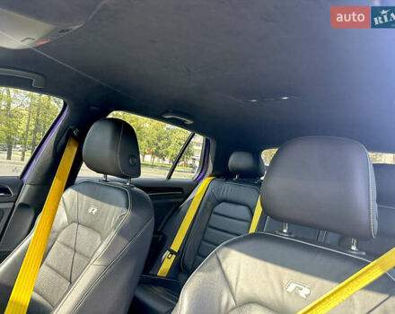 Фіолетовий Фольксваген Гольф Р, об'ємом двигуна 2 л та пробігом 77 тис. км за 29500 $, фото 20 на Automoto.ua