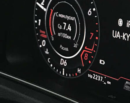 Красный Фольксваген Гольф Р, объемом двигателя 2 л и пробегом 77 тыс. км за 29199 $, фото 10 на Automoto.ua