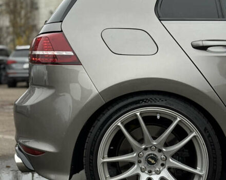 Серый Фольксваген Гольф Р, объемом двигателя 2 л и пробегом 193 тыс. км за 16000 $, фото 12 на Automoto.ua