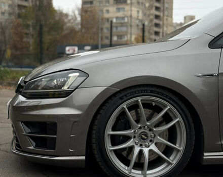 Серый Фольксваген Гольф Р, объемом двигателя 2 л и пробегом 193 тыс. км за 16000 $, фото 8 на Automoto.ua